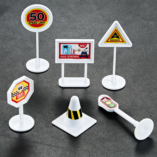 Vaikiškas lėktuvas su automobilių trasa