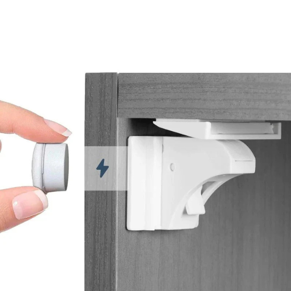 Magnetinė vaikų saugos spynų sistema spintelėms ir stalčiams