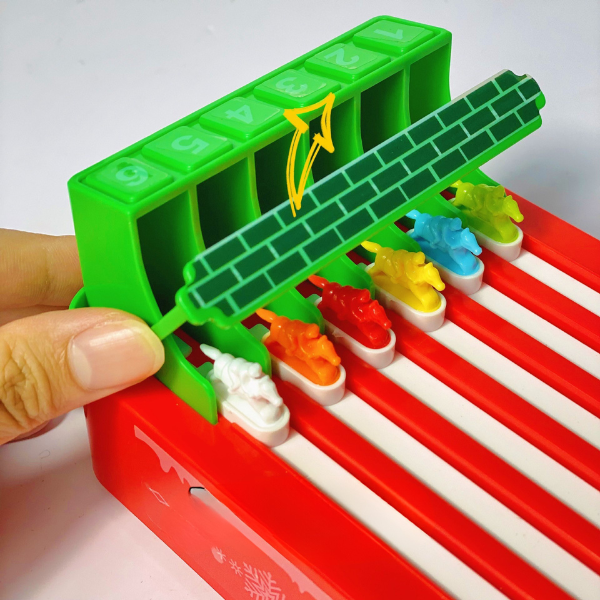 Elektrinis stalo žirgų lenktynių žaidimas