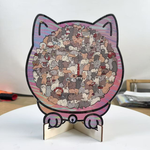 Medinė katės formos dėlionė